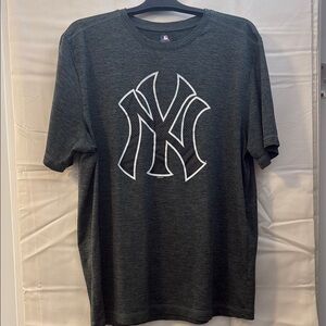 MLB Dark Gray Short Sleeve New York Yankees Tee